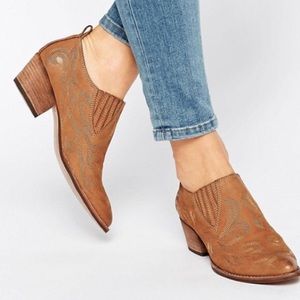 Dolce Vita Western Samson Booties, 6.5